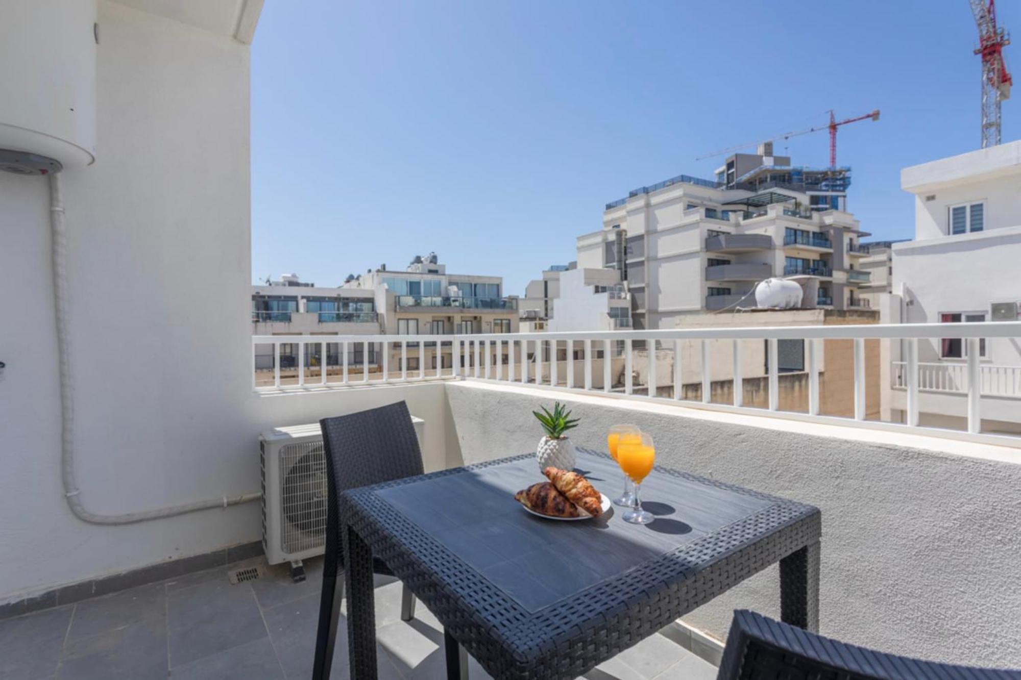 Saint Julian - Lovely Apartment With Terrace - Cityapartmentstay San Ġiljan Extérieur photo